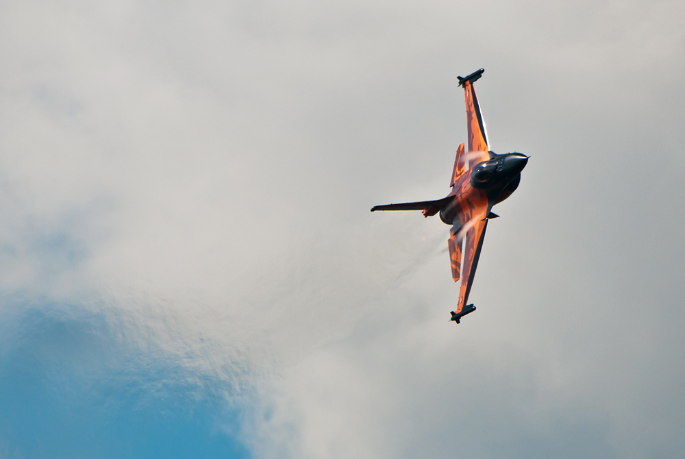 035_NATO Days Ostrava_RNLAF Demo Team_Fokker F-16AM Fighting Falcon.jpg